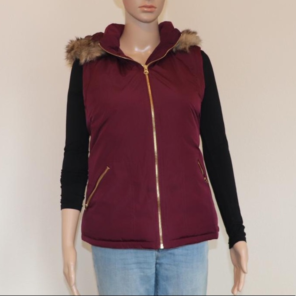 Gap burgundy puffer vest size L